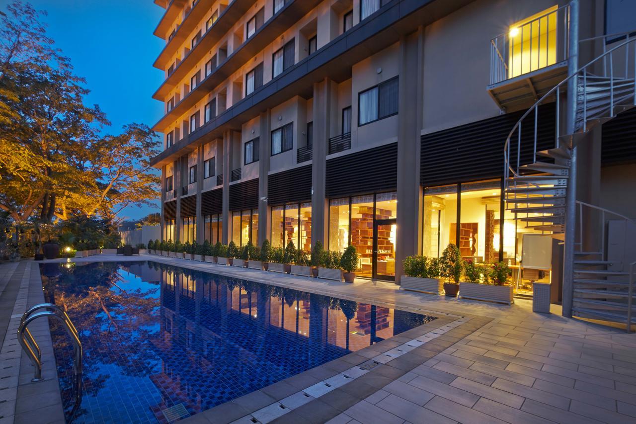 Axia South Cikarang Service Apartment Bagian luar foto