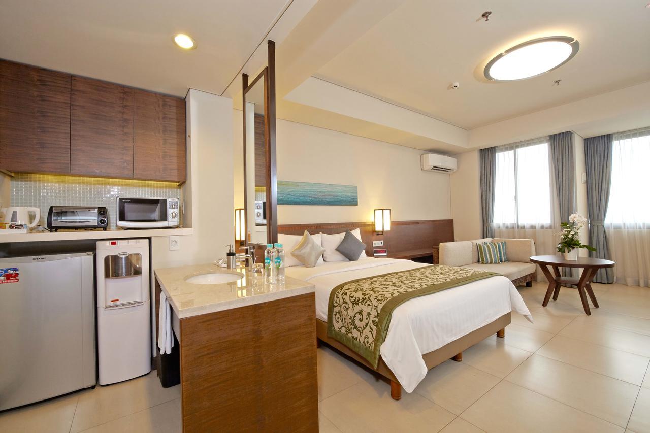 Axia South Cikarang Service Apartment Bagian luar foto