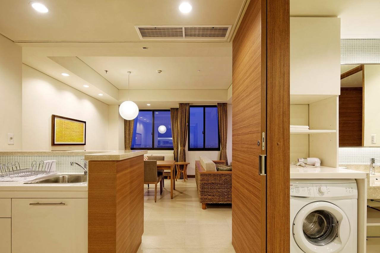 Axia South Cikarang Service Apartment Bagian luar foto