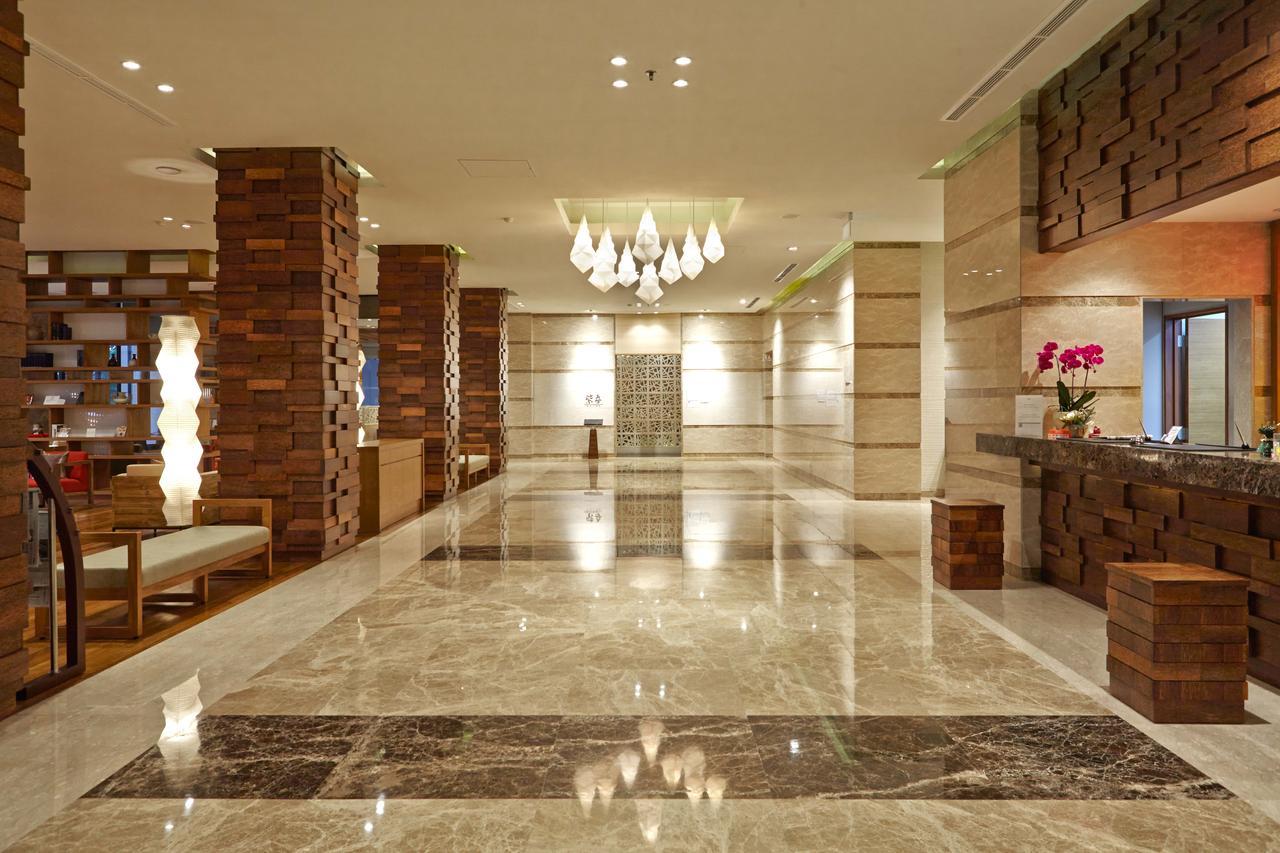 Axia South Cikarang Service Apartment Bagian luar foto
